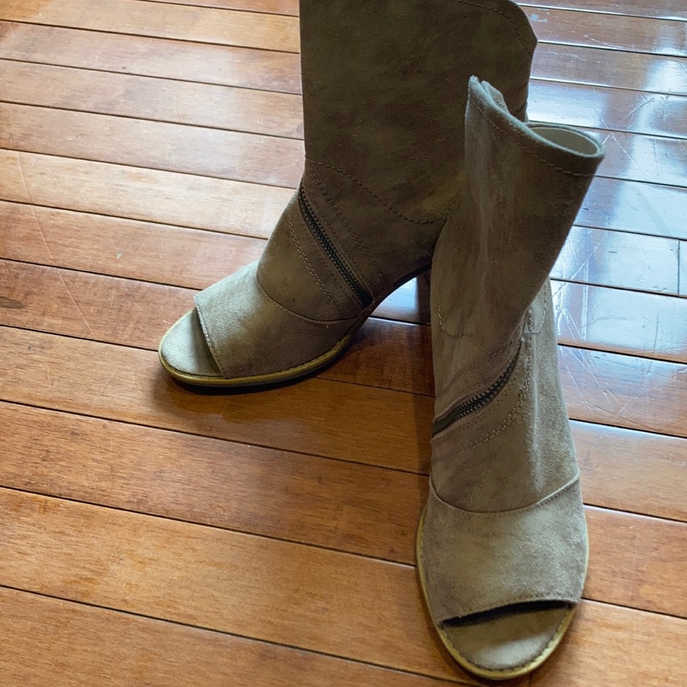 Stone Mountain shoe boot